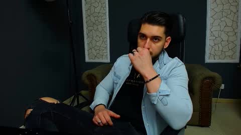 Snapshot of matiasdean chatting on October 22, 10:18 am MatiasDean online show from October 22, 10:18 am