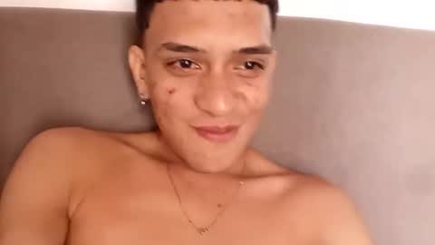 matius_montes online show from October 27, 2:06 pm