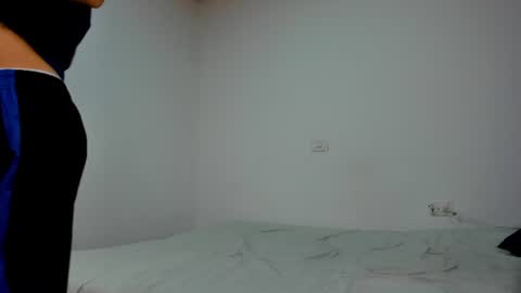 mattdevon7 online show from August 4, 3:24 am
