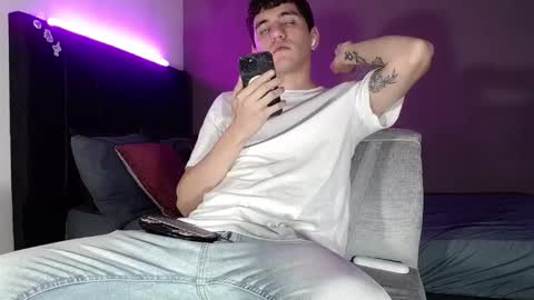 ---Matteo--- online show from February 17, 2:10 am