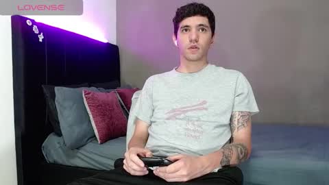 ---Matteo--- online show from February 22, 3:43 am