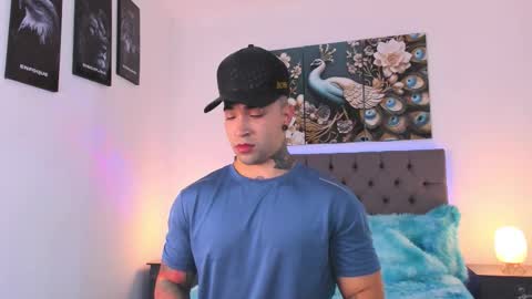 Matthew INDEPENDENT MODEL online show from March 5, 3:15 am