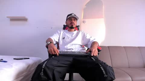 Matthew online show from March 22, 8:46 pm