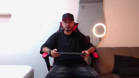 Matthew online show from January 12, 11:45 pm