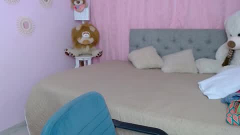 Snapshot of mature_martina_ chatting on October 18, 12:48 am Martina online show from October 18, 12:48 am