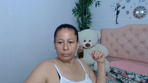 Snapshot of mature_martina_ chatting on September 25, 4:19 am Martina online show from September 25, 4:19 am
