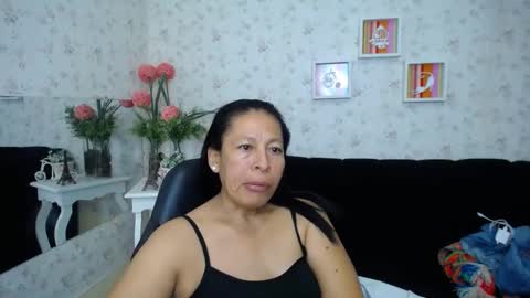 Snapshot of mature_martina_ chatting on February 16, 5:48 am Martina online show from February 16, 5:48 am