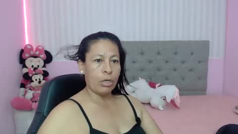 Snapshot of mature_martina_ chatting on March 4, 1:45 am Martina online show from March 4, 1:45 am