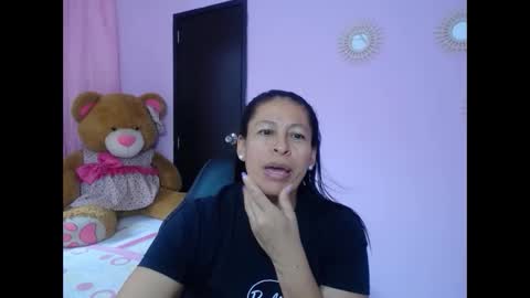 Snapshot of mature_martina_ chatting on February 10, 7:28 pm Martina online show from February 10, 7:28 pm