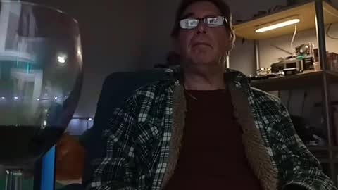 maturewisdom61 online show from December 18, 2:07 am