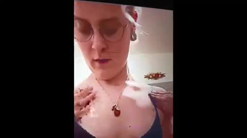 matzestr95 online show from February 1, 1:24 am