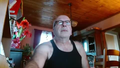 Maurice online show from January 5, 1:04 pm