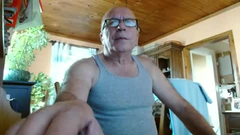 Maurice online show from June 12, 12:15 pm