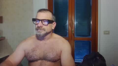 mauro1971 online show from December 3, 8:04 am