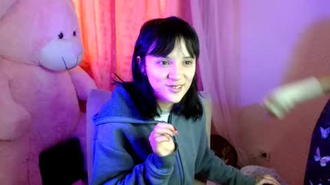 mavimist_ online show from February 3, 10:21 pm