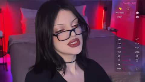 Mavis online show from December 4, 9:14 pm