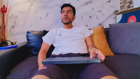 Max Hornye online show from March 17, 6:46 pm