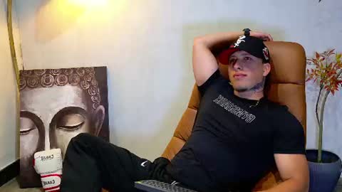Max online show from August 7, 2:10 am