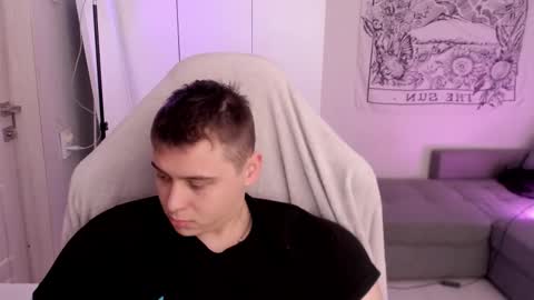 Max online show from February 13, 7:44 am