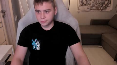 Max online show from December 15, 1:23 am