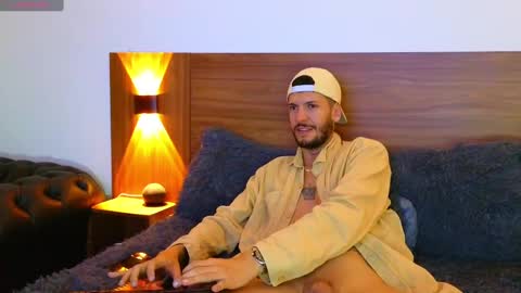 Max Taylor online show from March 1, 2:48 am