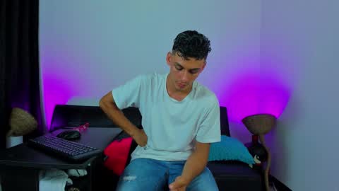 MAX     online show from January 15, 7:17 am