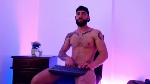 max_xl_ online show from February 25, 5:08 pm