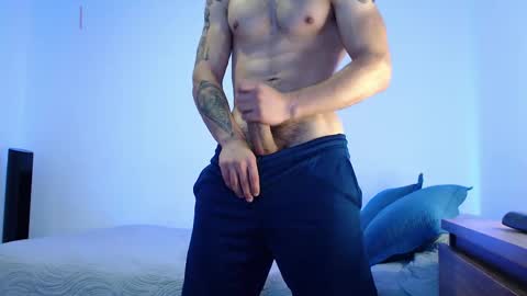 max_xl_ online show from October 5, 2:24 pm