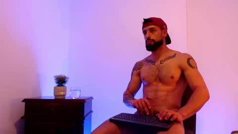 max_xl_ online show from March 3, 8:54 pm