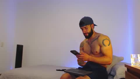 max_xl_ online show from January 12, 4:36 pm