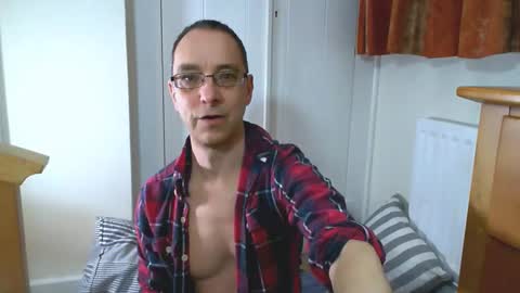 Max Davies online show from March 3, 10:33 am