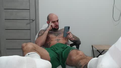 Maximus Fox online show from April 21, 7:15 am