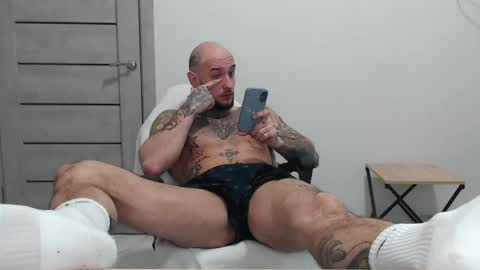 Maximus Fox online show from April 22, 7:26 am