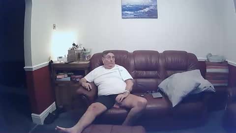 MAX online show from February 25, 9:26 pm