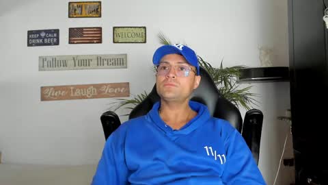 MAXI      online show from April 22, 4:25 pm