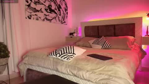 Max online show from October 9, 2:50 am