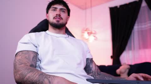 Maximo online show from June 25, 5:56 am