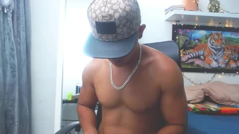 maximo_ston online show from March 30, 5:40 am