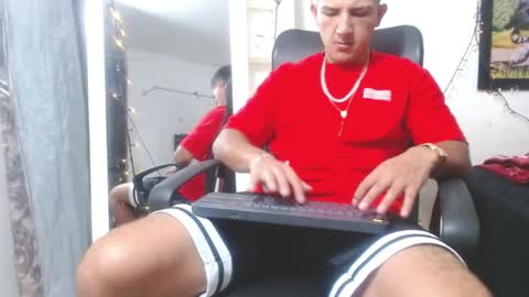 maximo_ston online show from April 16, 10:01 pm