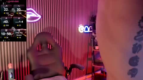 MAXIMO online show from April 21, 1:42 am