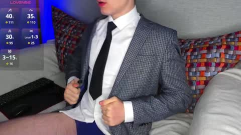 Max online show from January 6, 11:09 pm