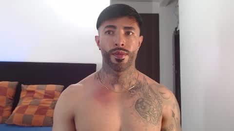 Independent Model online show from July 28, 5:16 am