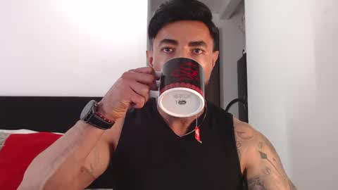 Independent Model online show from June 17, 4:06 am