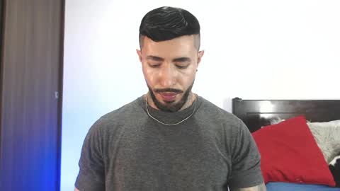 Independent Model online show from April 7, 4:25 am