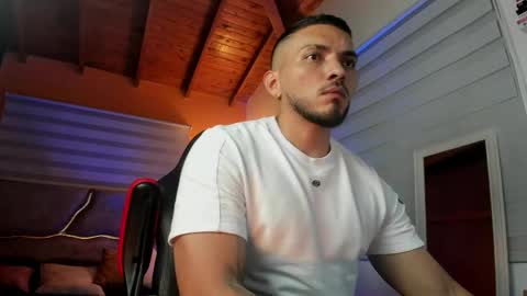 Maximus Clark online show from March 25, 2:51 am