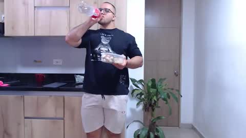 maximus online show from January 11, 12:27 am