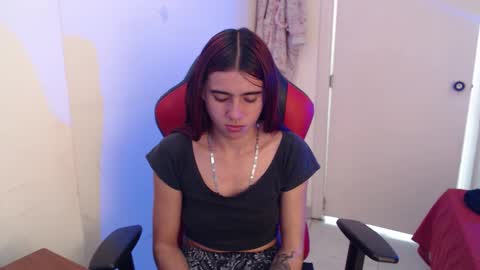 maxinesex_ online show from April 8, 2:53 pm