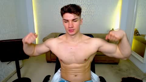 MaxKaiden online show from April 9, 6:19 am