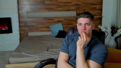 MaxKaiden online show from March 28, 9:00 am