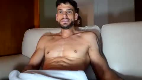 maxpac_rocco online show from October 17, 4:27 am